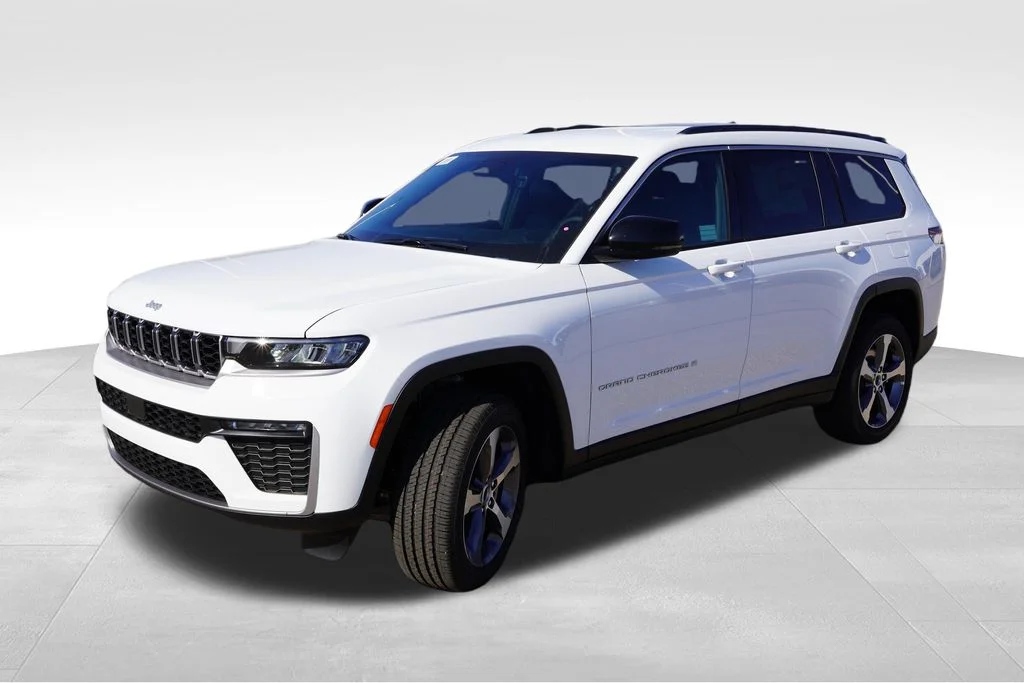 New 2026 Bright White Clearcoat Jeep Limited image 7
