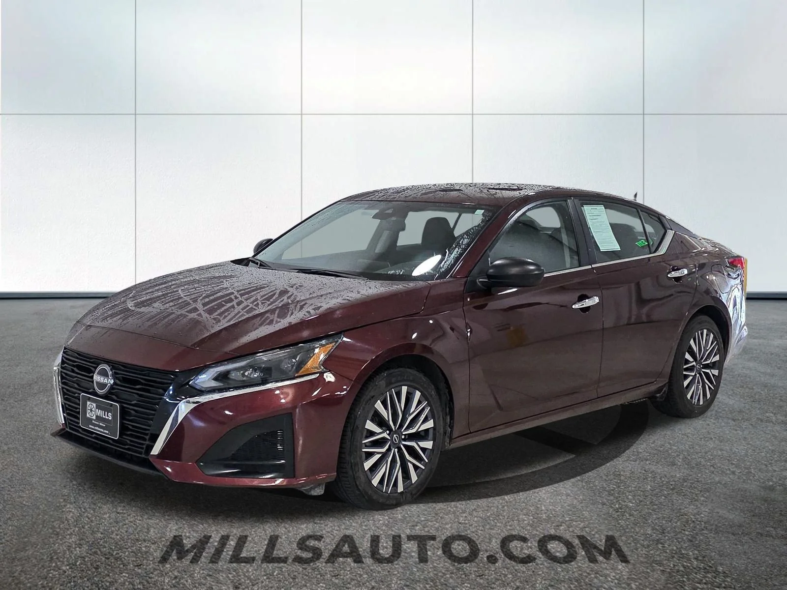 Used 2025 Nissan Altima SV with VIN 1N4BL4DV0SN324946 for sale in Willmar, Minnesota