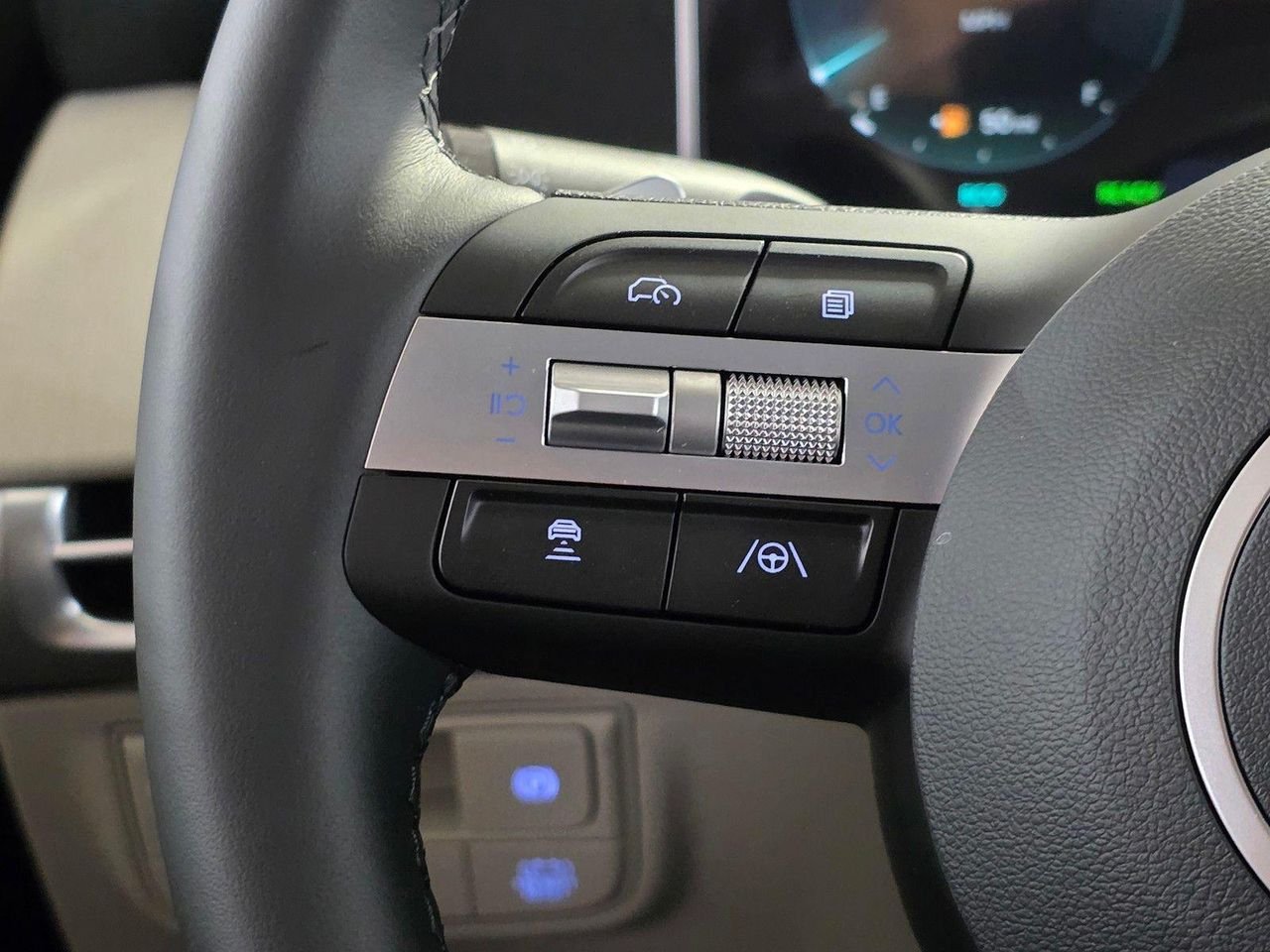 New 2026 Creamy White Pearl Hyundai SEL Convenience image 30