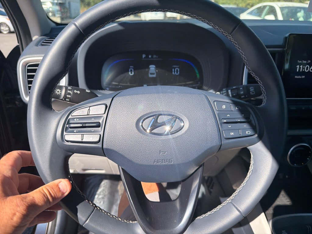 Used 2025 White Hyundai Limited image 17