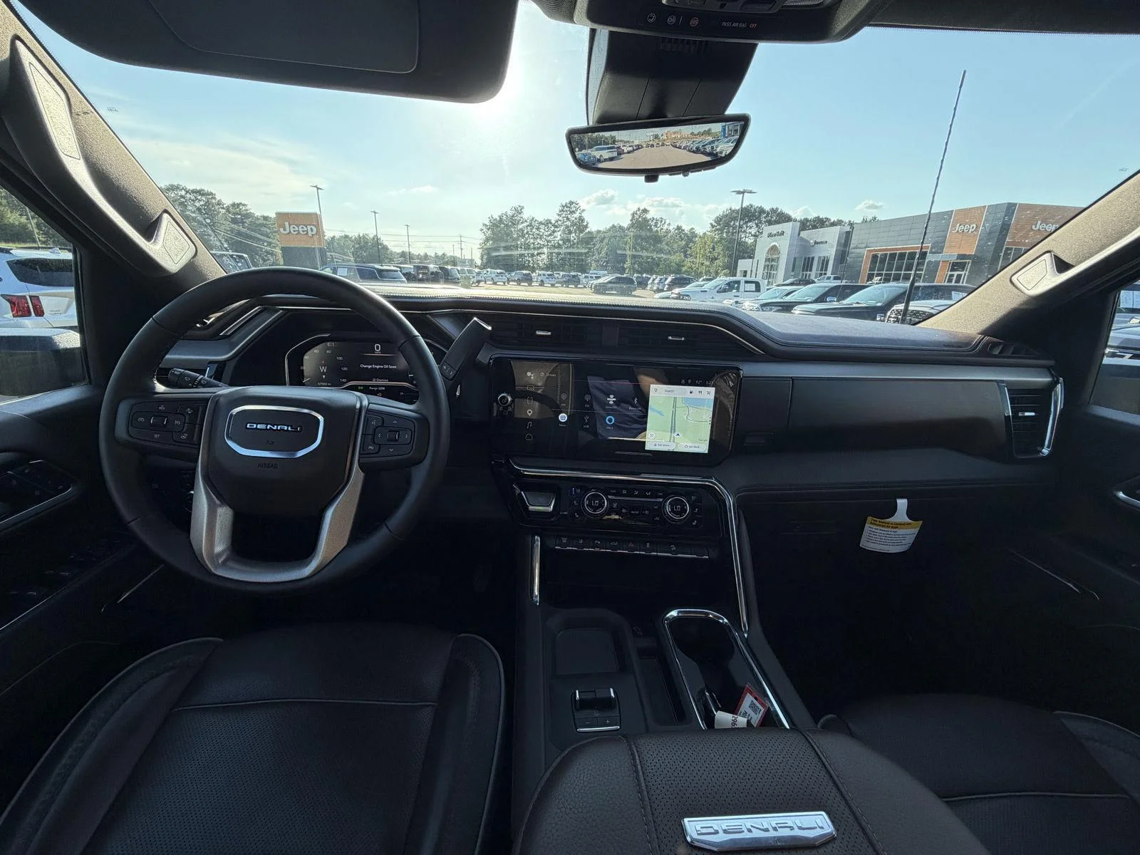 Used 2025 Onyx Black GMC Denali image 7