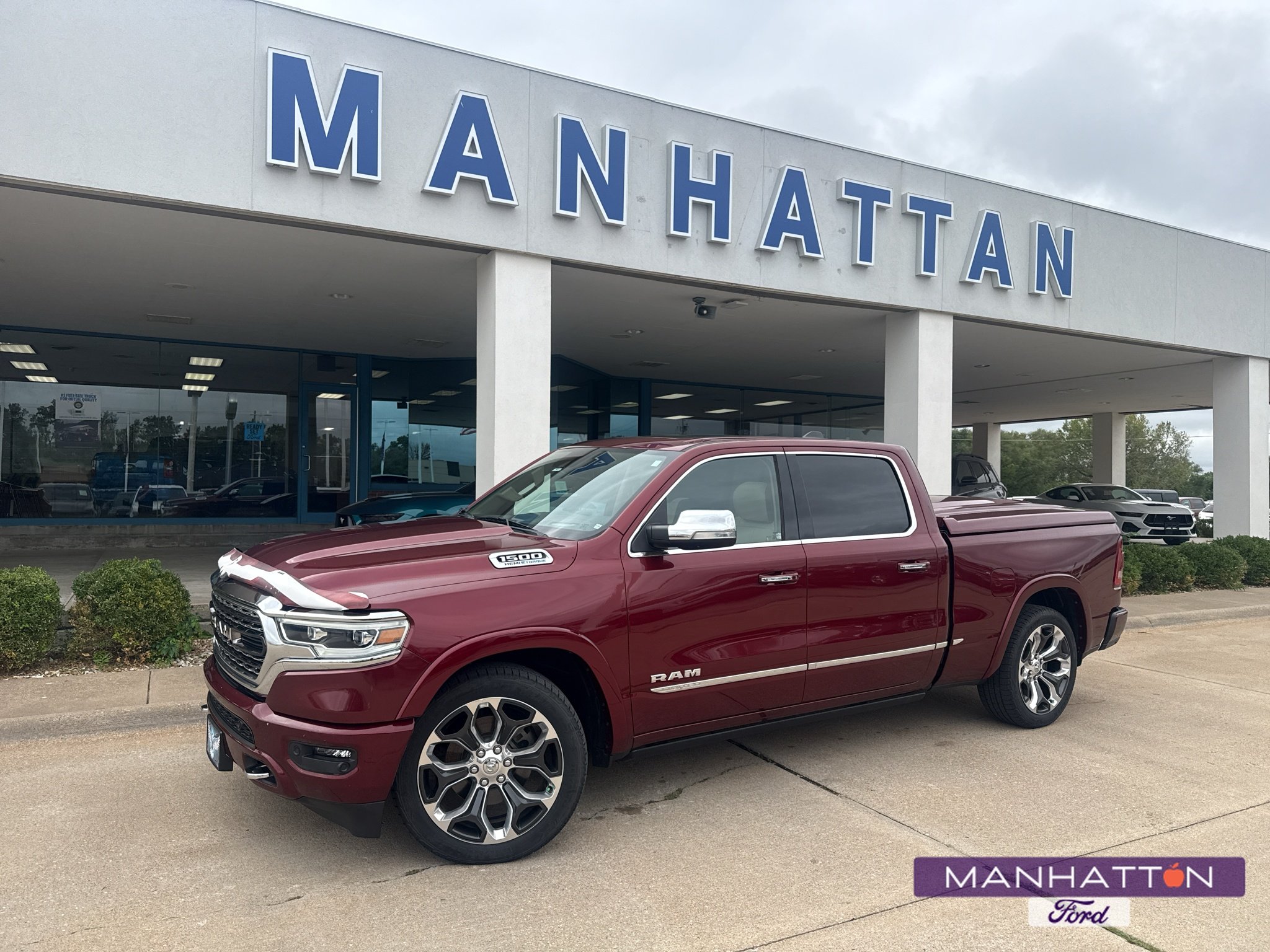 Used 2021 Delmonico Red Pearlcoat Ram Limited image 1