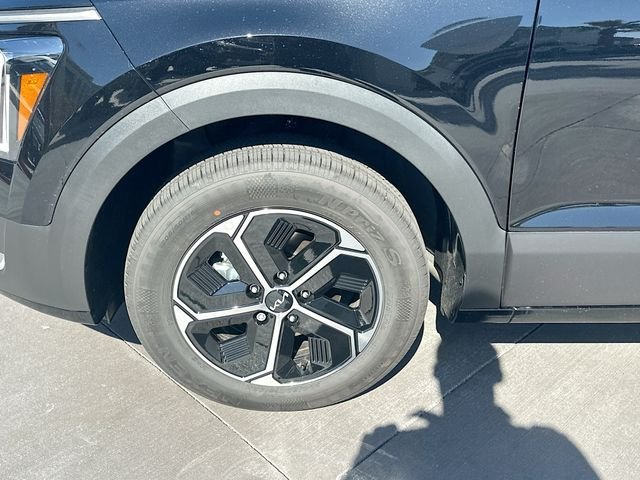 New 2026 Aurora Black Pearl Kia LX image 31