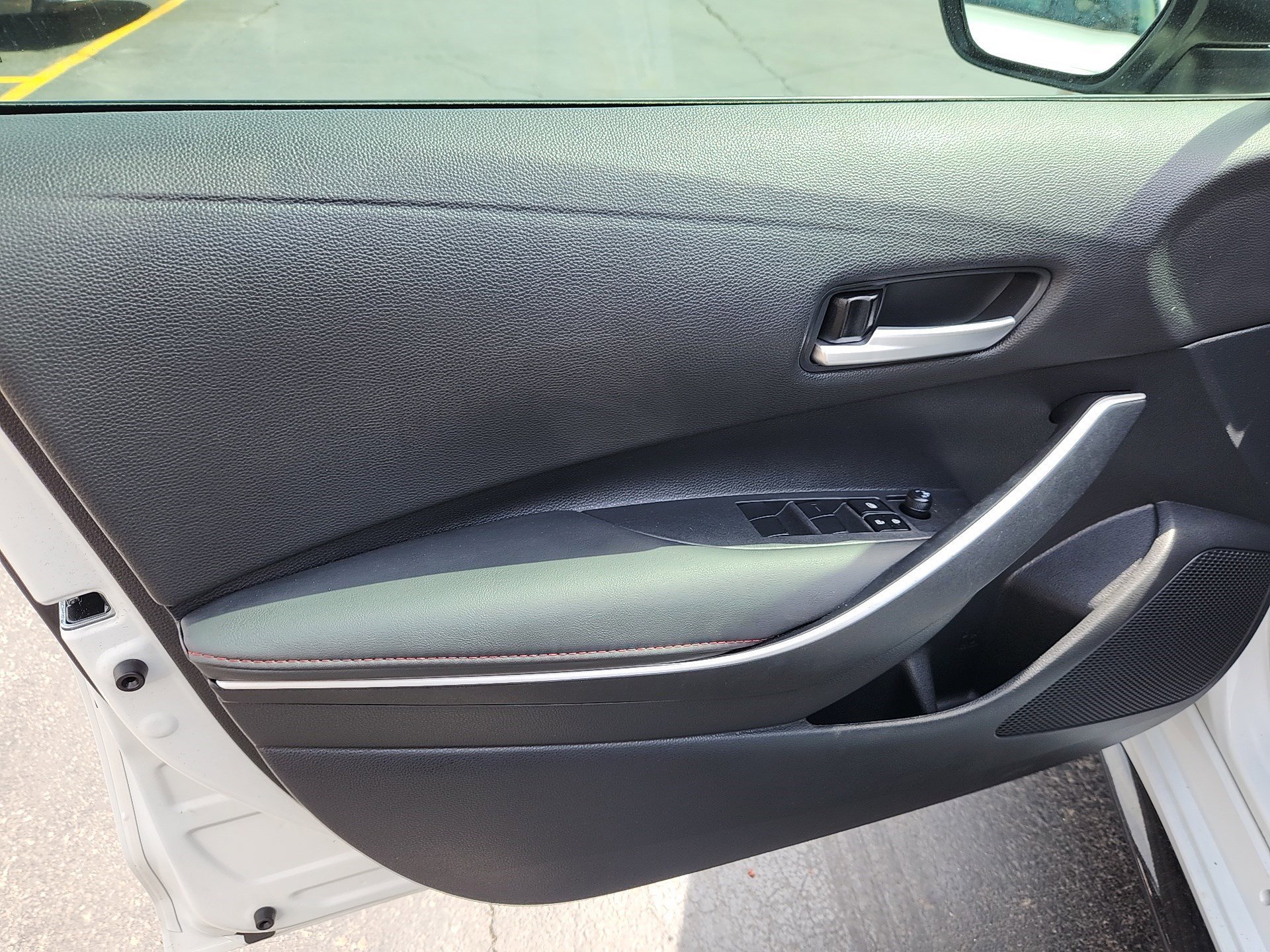 Certified Used 2025 Wind Chill Pearl Toyota SE image 10
