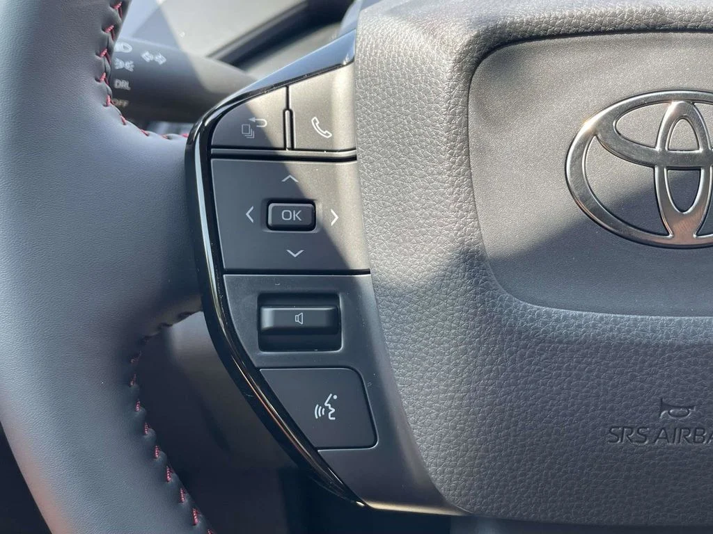 New 2026 Wind Chill Pearl Toyota SE image 30