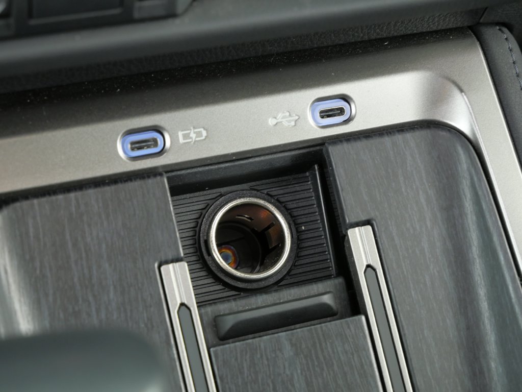 Used 2024 Silver Lexus 550 Overtrail image 46