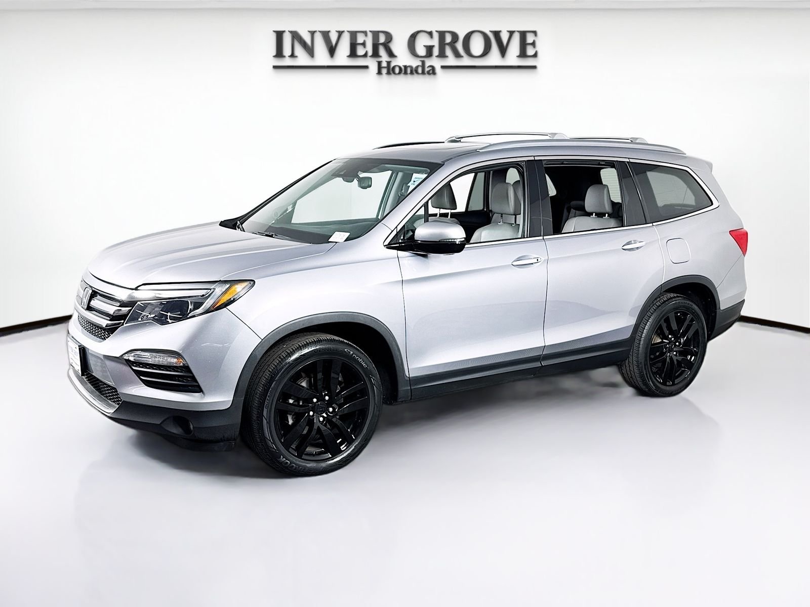 2017 Honda Pilot 4WD Elite's photo