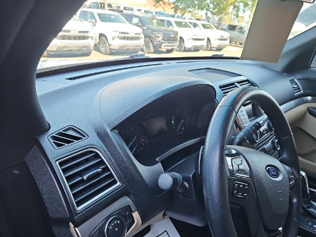 Used 2016 White Ford Base image 17