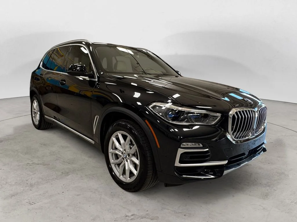 Used 2019 Black BMW xDrive40i image 7