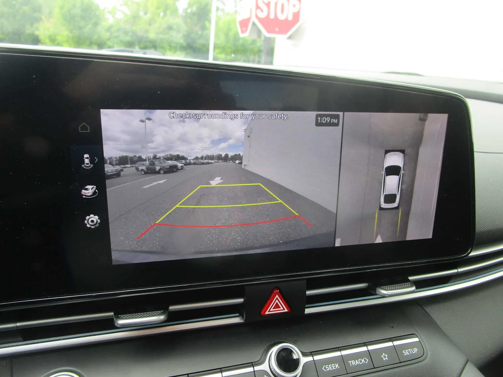 Certified Used 2024 Ecotronic Gray Hyundai Limited image 19