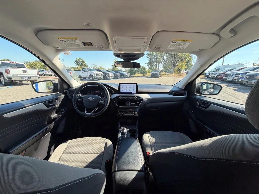 Used 2022 Blue Ford SE image 15