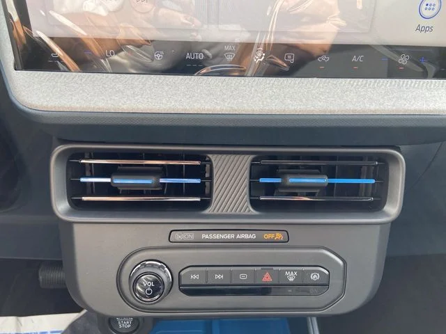 2025 Ford Maverick XLT - Photo 19