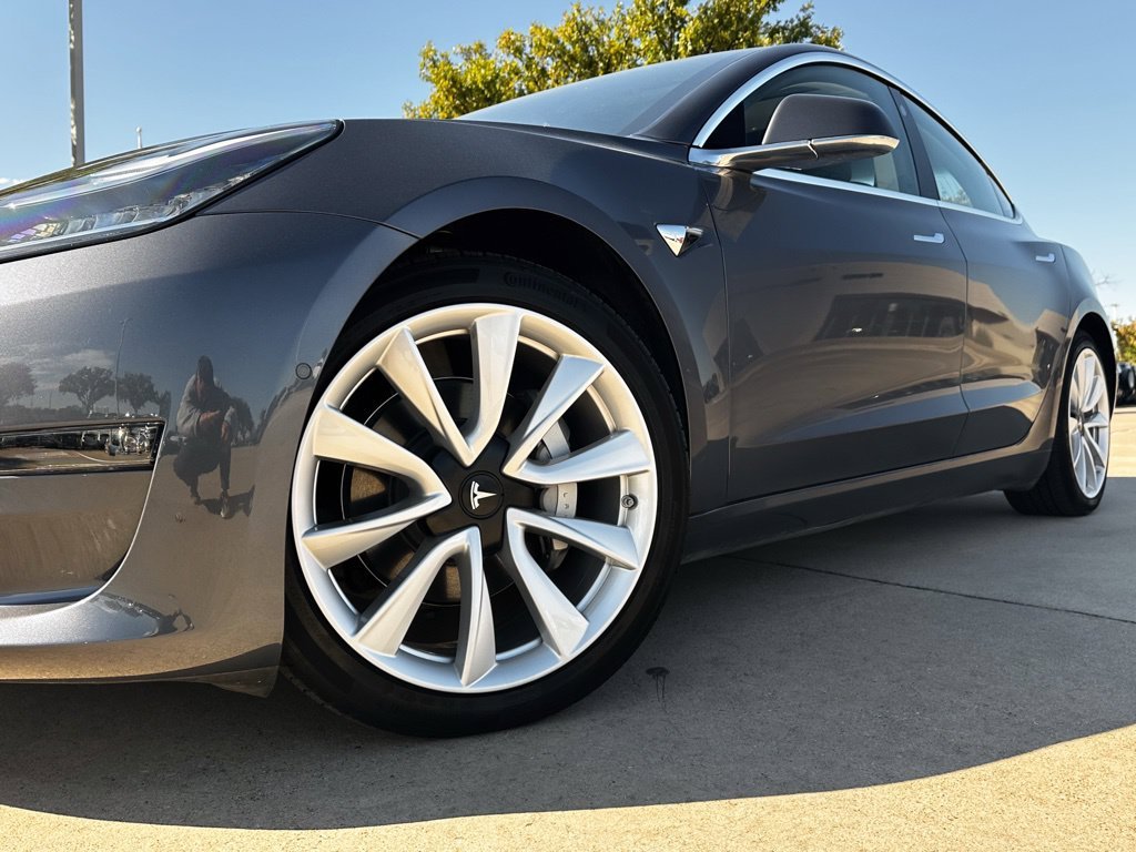Used 2018 Silver Tesla Long Range image 7