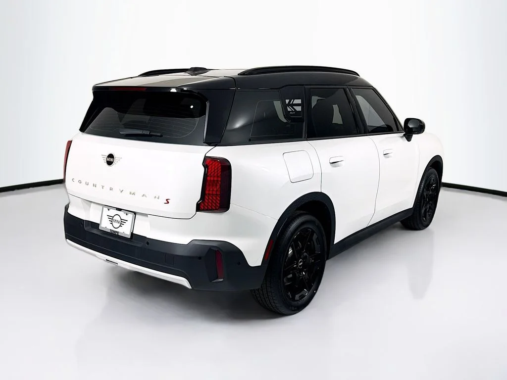 New 2027 Nanuq White Metallic MINI Signature Plus image 5