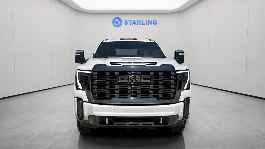 Used 2024 White Frost Tricoat GMC Denali Ultimate image 15