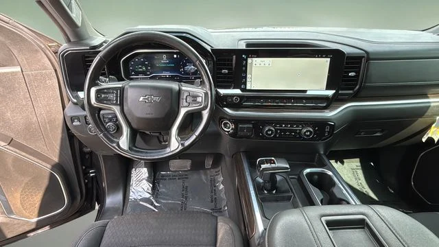 Used 2022 Gray Chevrolet RST image 10