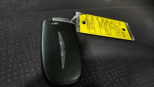 Used 2015 Red Chrysler Limited image 14