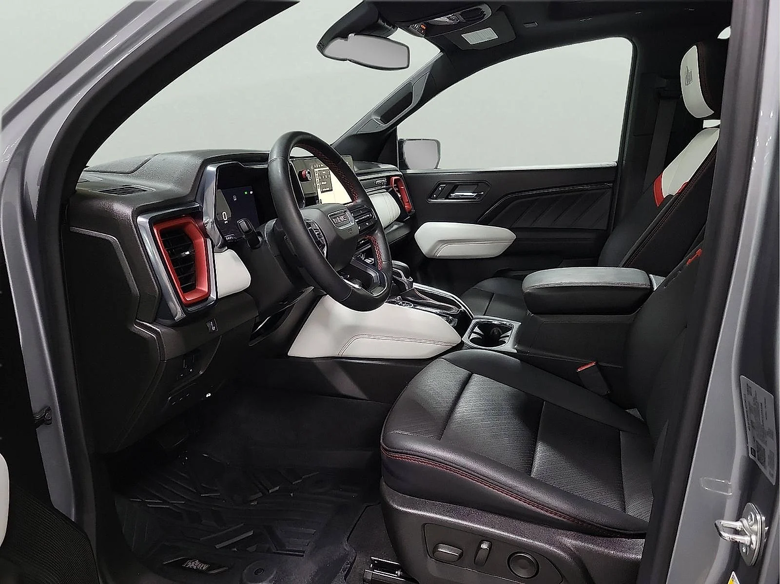 Used 2024 Sterling Metallic GMC 4WD AT4X image 11