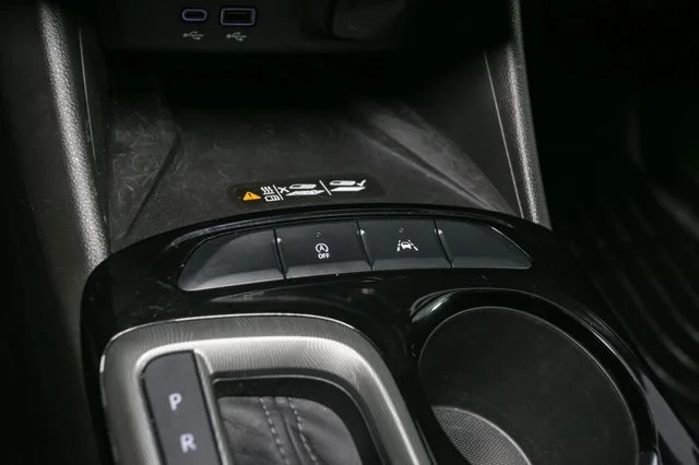 Used 2024 Red Buick Sport Touring image 27