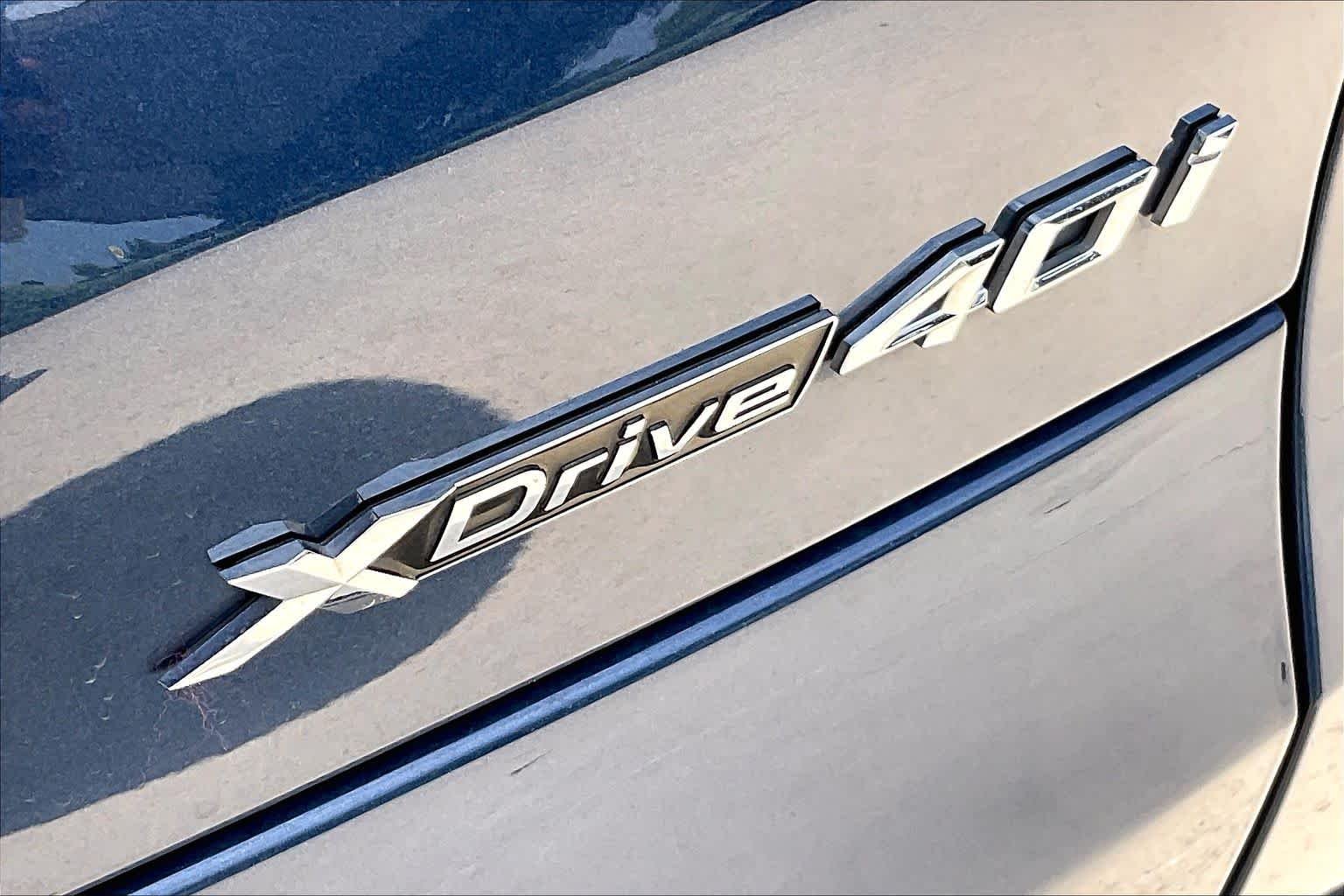 Used 2023 Phytonic Blue Metallic BMW xDrive40i image 10