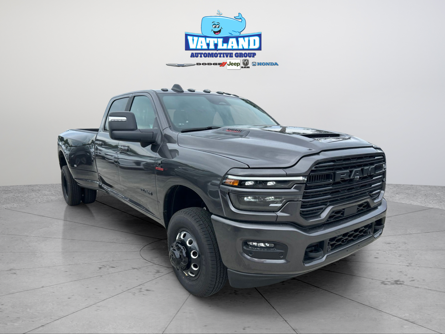 New 2026 Granite Crystal Metallic Clear-Coat Exterior Paint RAM Laramie image 22