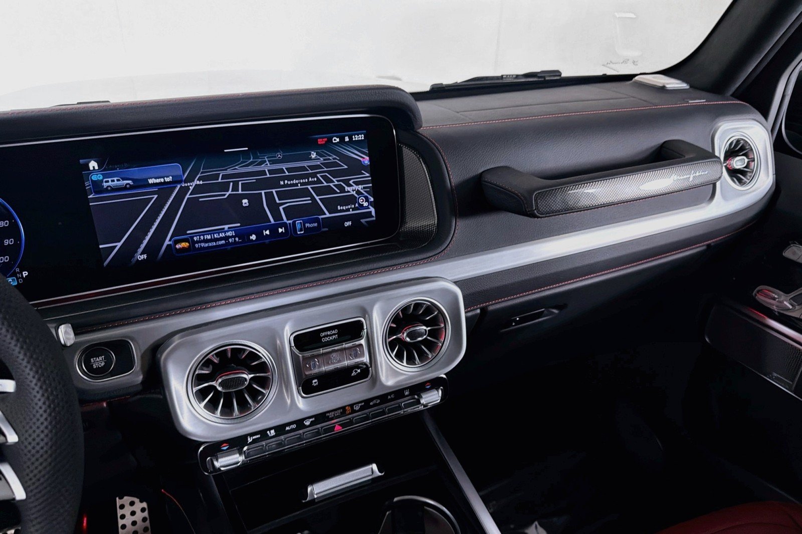 New 2027 MANUFAKTUR Arabian Grey Mercedes-Benz G 580e SUV image 19