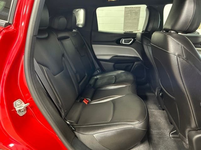 Used 2024 Red Hot Pearlcoat Jeep Limited image 18