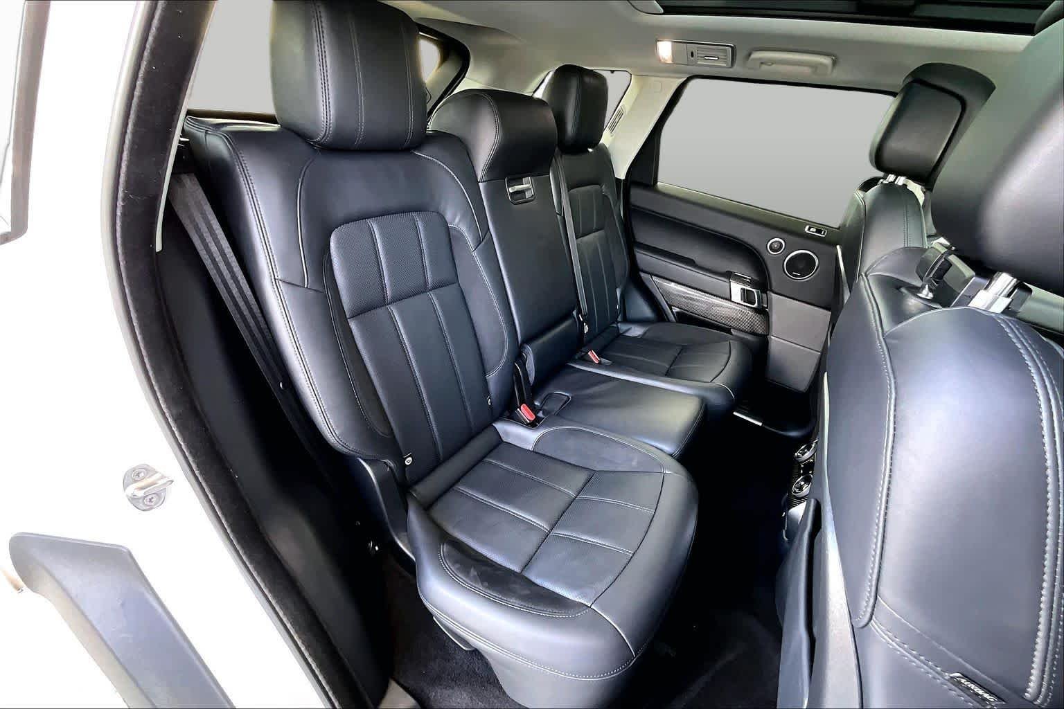 Used 2022 Icy White Land Rover HST image 18