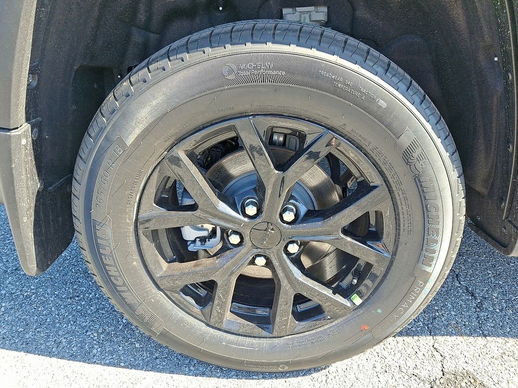 New 2026 White Jeep Altitude image 5