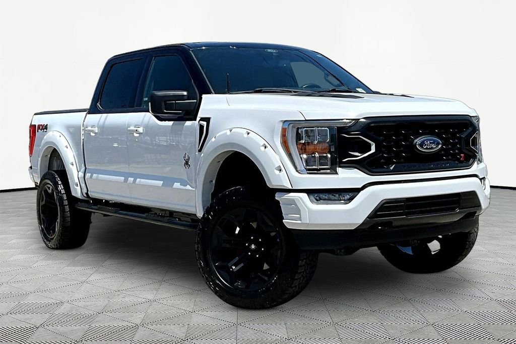 Used 2022 White Ford Lariat image 1