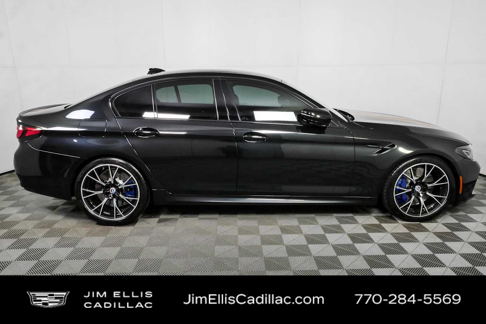 Used 2023 Black Sapphire Metallic BMW  image 2