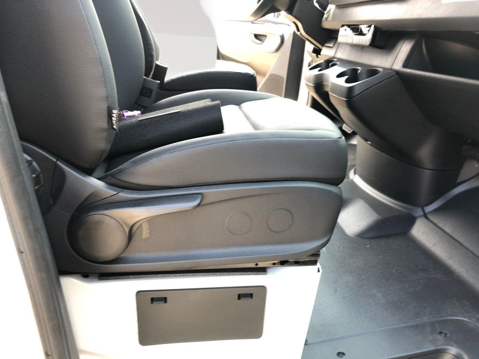 New 2025 Arctic White Mercedes-Benz  image 30