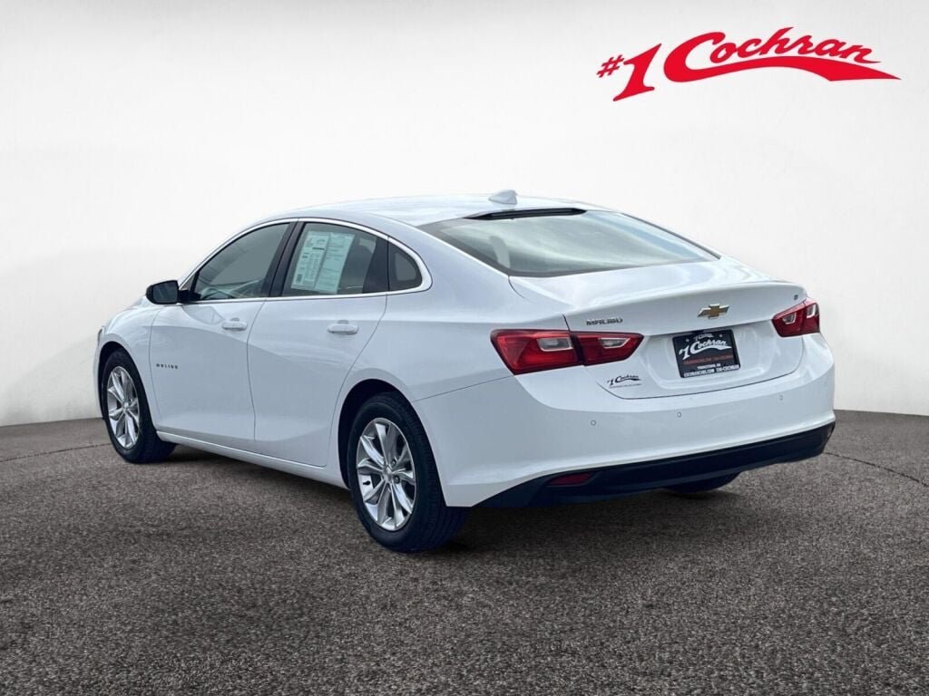Used 2024 Summit White Chevrolet LT image 8