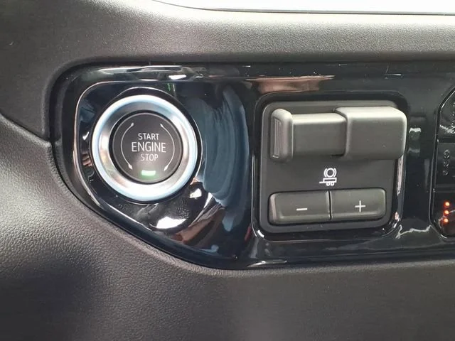 2025 GMC Sierra 2500HD SLT - Photo 7