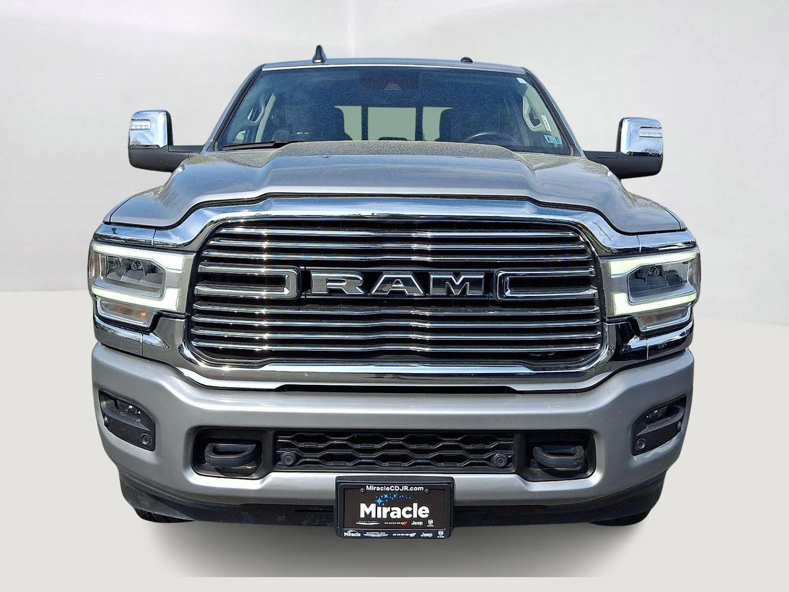 Used 2024 Billet Silver Metallic Clearcoat Ram Laramie image 2