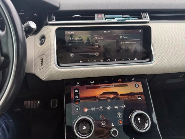 Used 2018  Land Rover SE R-Dynamic image 16