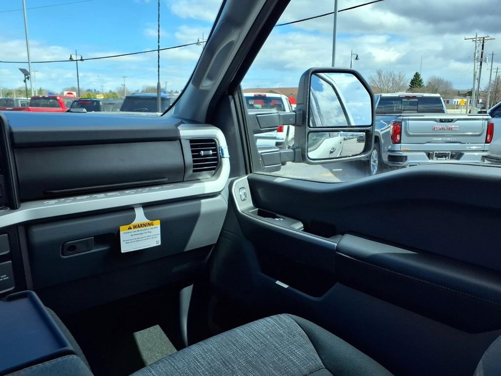 New 2026 Oxford White Ford F-250® XLT image 18