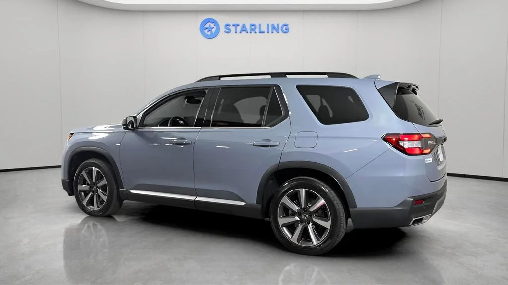 Used 2025 Gray Honda Touring image 4