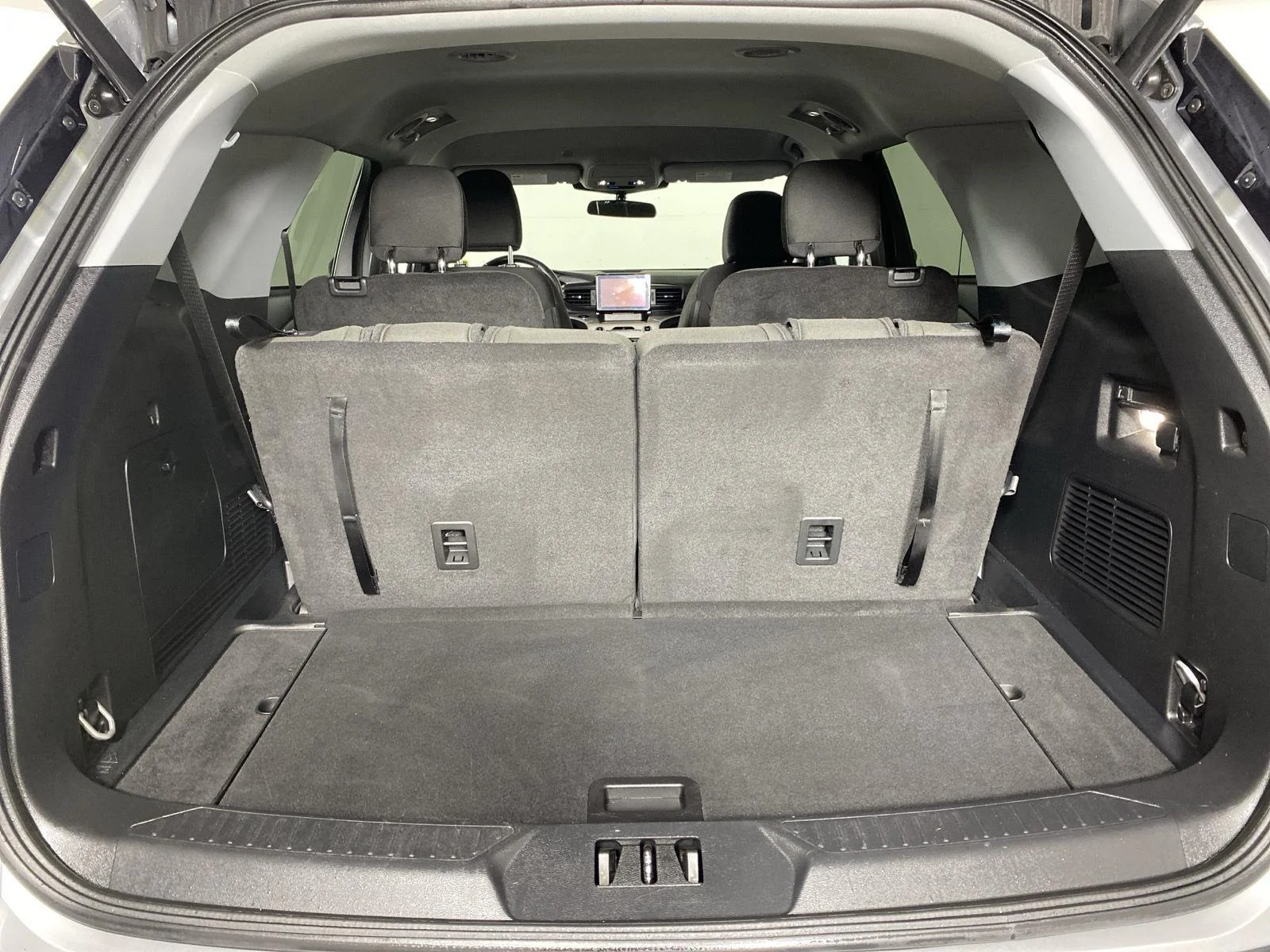 Used 2023 Iconic Silver Ford XLT image 27