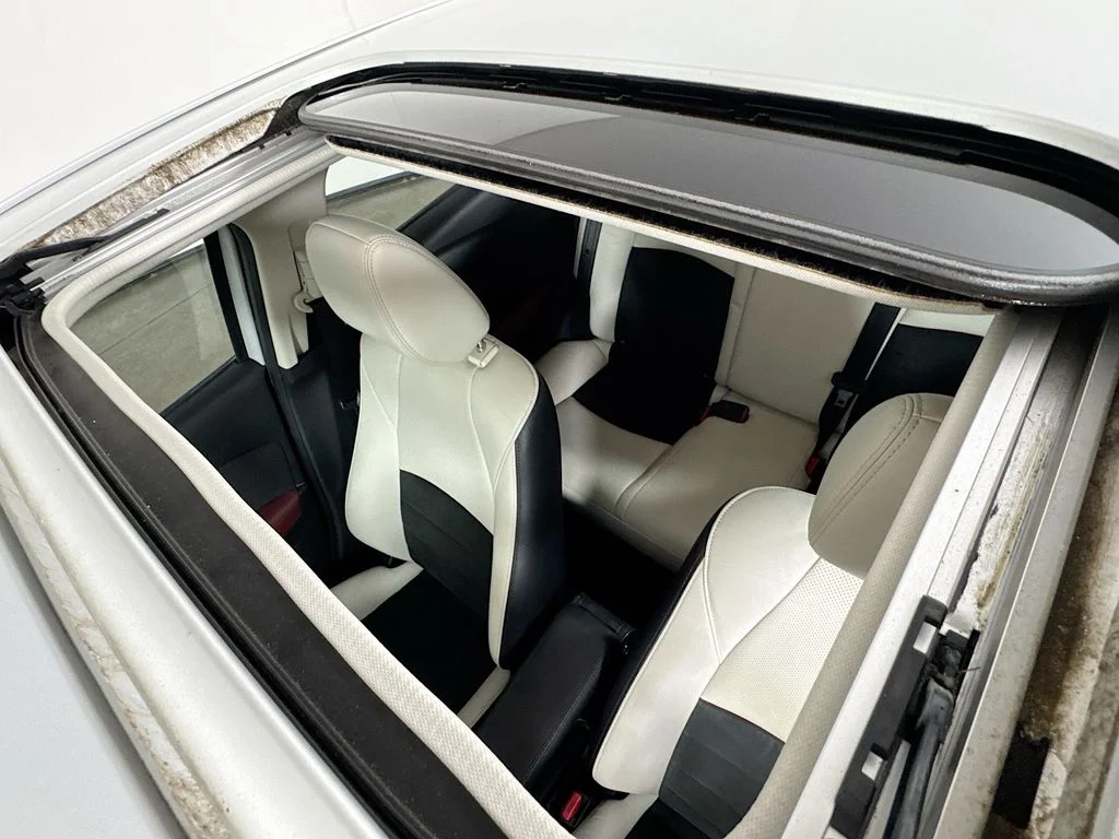 Used 2016 White Mazda Grand Touring image 27