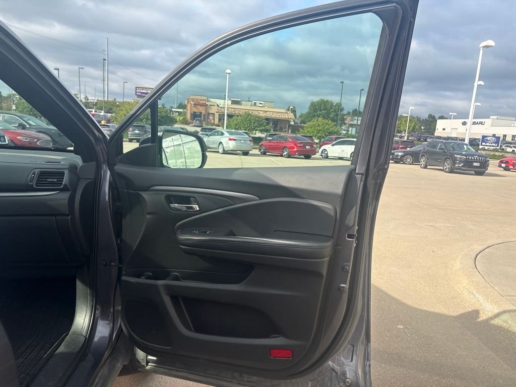 Used 2019 Gray Honda EX-L image 26