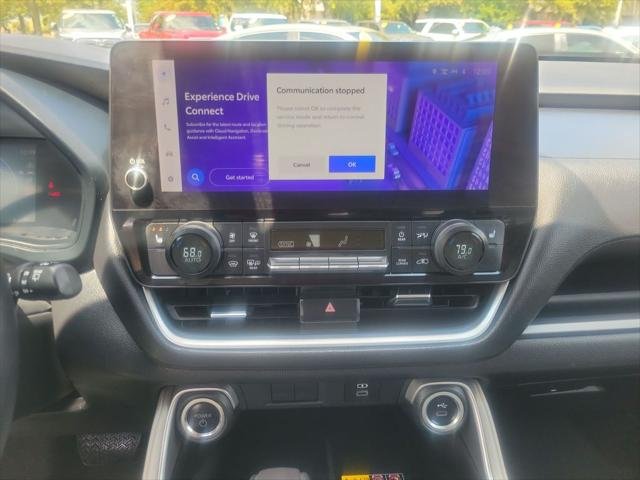 Certified Used 2024 WIND CHILL PEARL Toyota  image 38