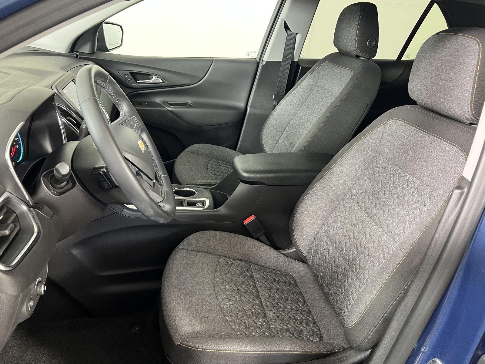 Used 2024 Lakeshore Blue Metallic Chevrolet LT image 4