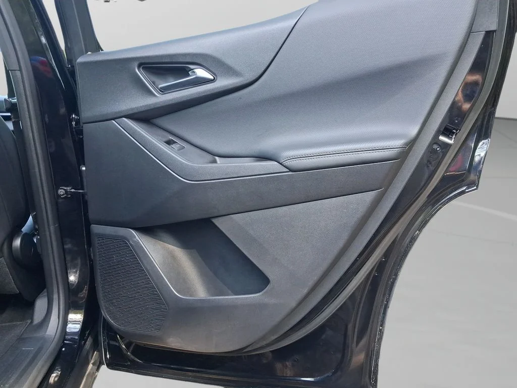 Used 2025 Mosaic Black Metallic Chevrolet LT image 28