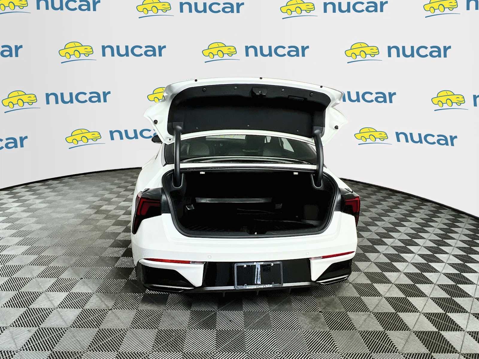 Used 2026 Snow White Pearl Kia GT-Line image 27