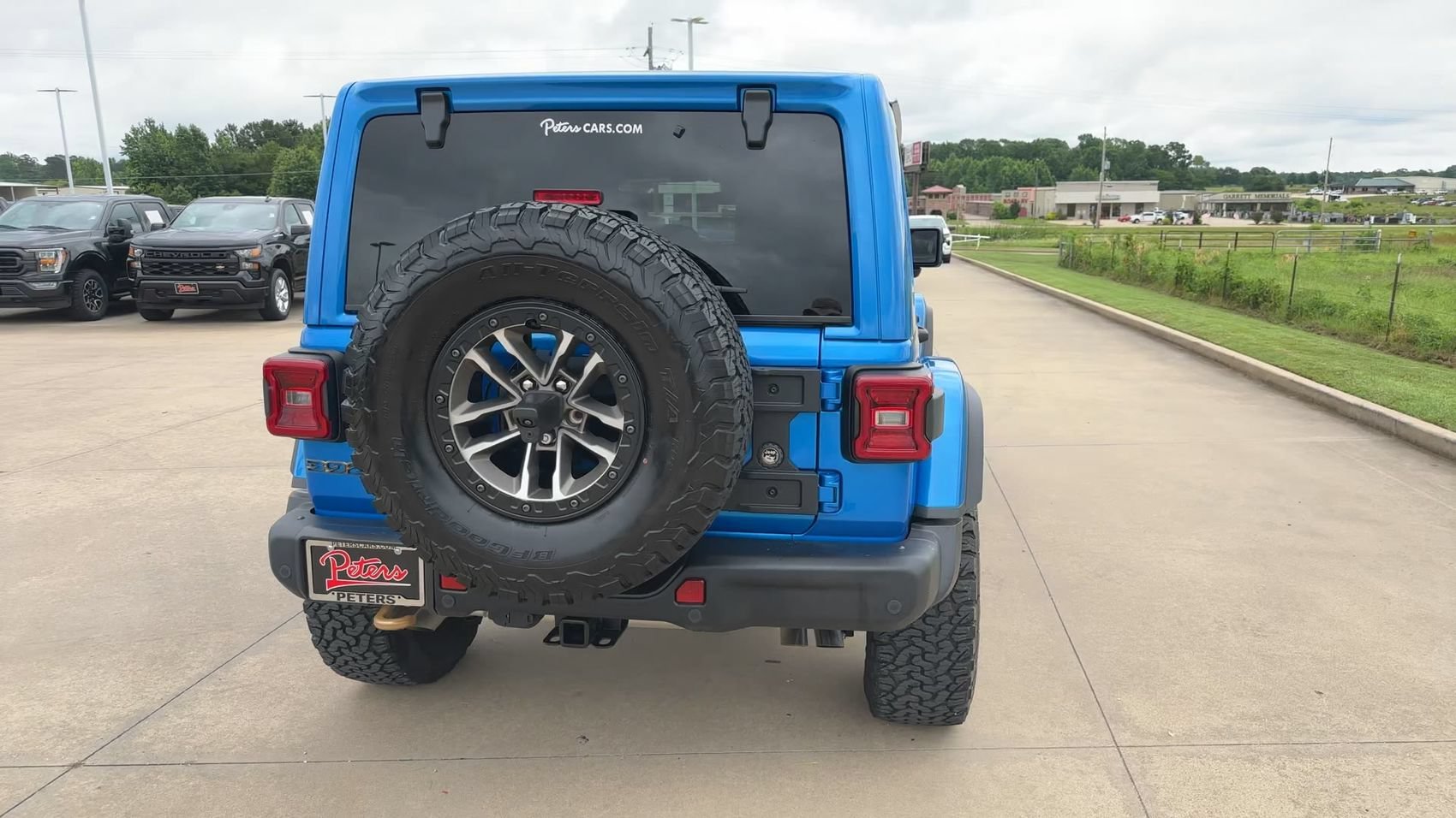 Used 2024 Hydro Blue Pearlcoat Jeep Rubicon 392 image 8
