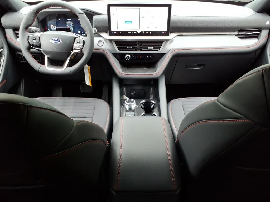 New 2026 Space White Metallic Ford ST-Line image 10