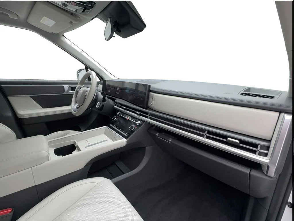 Used 2026 White Hyundai SEL image 33
