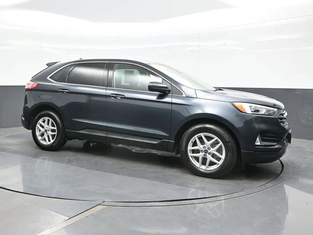 Used 2022 Blue Ford SEL image 7