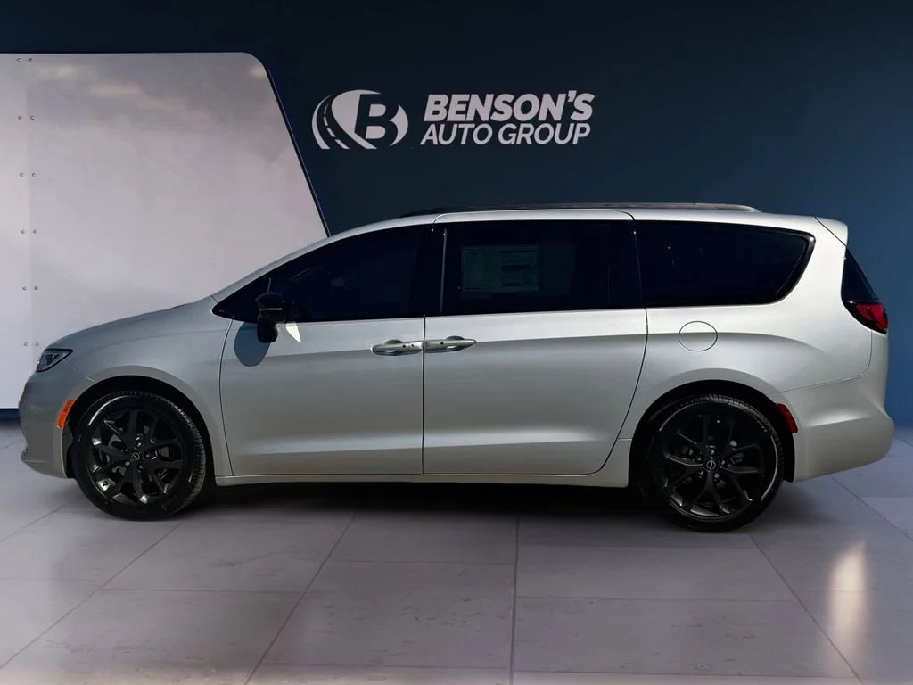 New 2026 Silver Chrysler Limited image 2